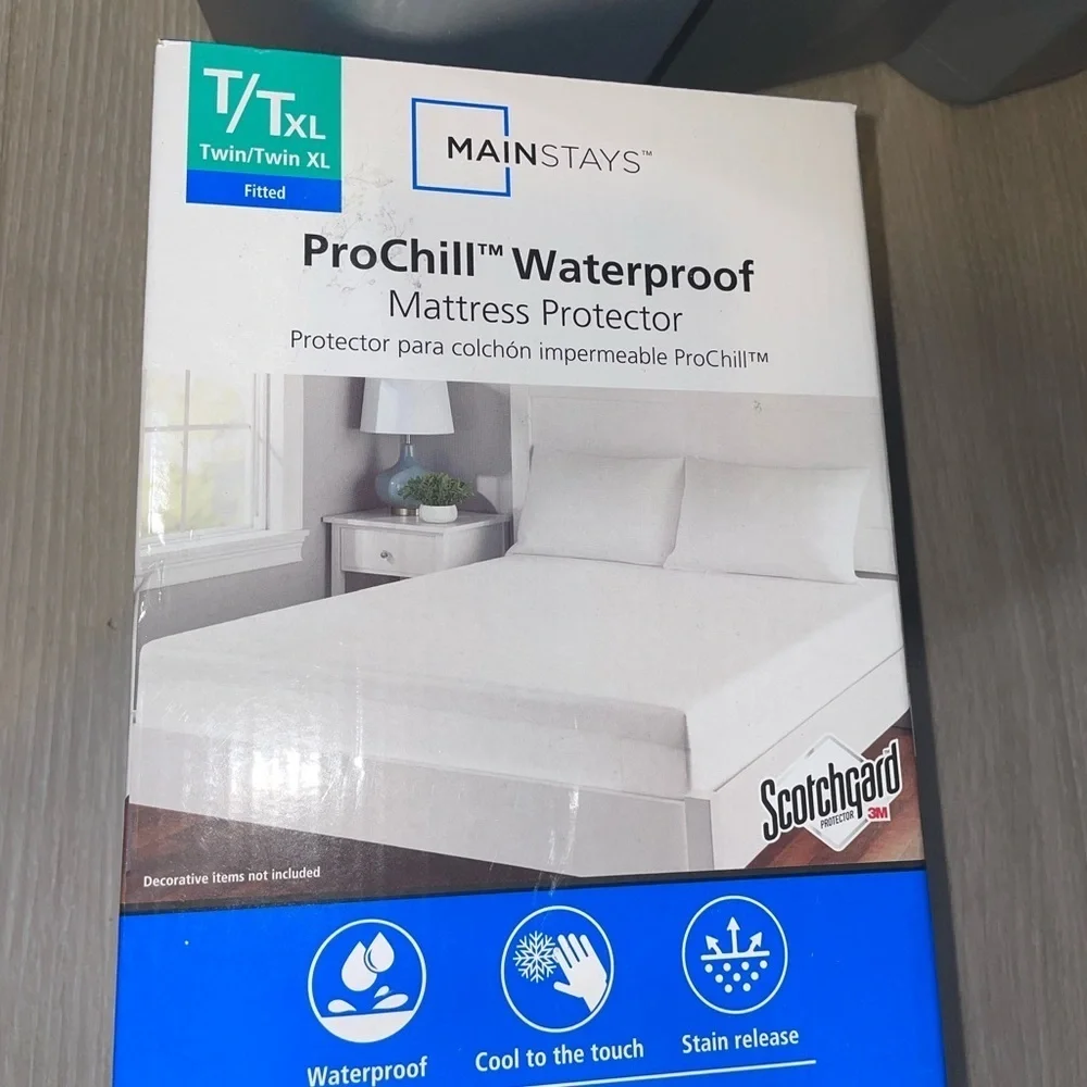 Mainstays ProChill Waterproof Mattress Protector
